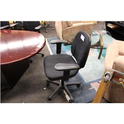 Black Fully Adjustable Task Chair