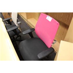 Meshback Ergonomic Task Chair/Pink