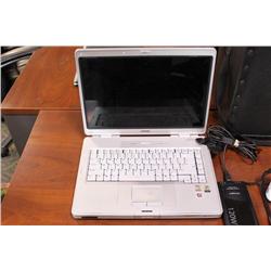 Compaq Presario V5000 Notebook Computer