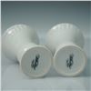 Image 3 : 2pc Williamsburg Global Views White Flared Mini Vases