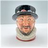 Image 1 : Beefeater ER D6233 - Small - Royal Doulton Character Jug