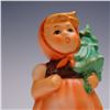 Image 4 : 3pc Goebel Porcelain Figurines - Girl with Fir Tree and Two Angels