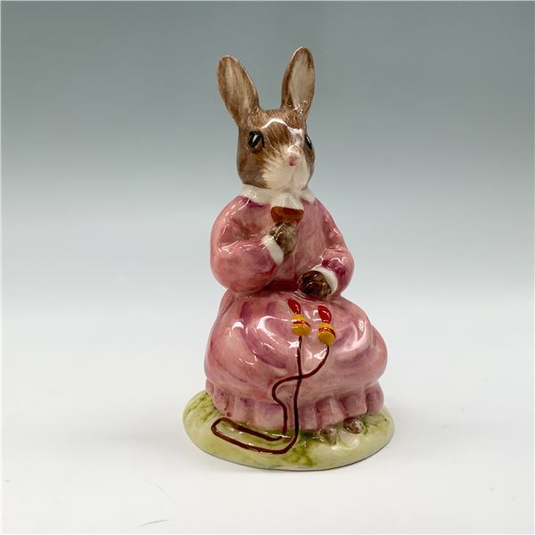 Royal Doulton Bunnykins Figurine, Polly DB71 with Box