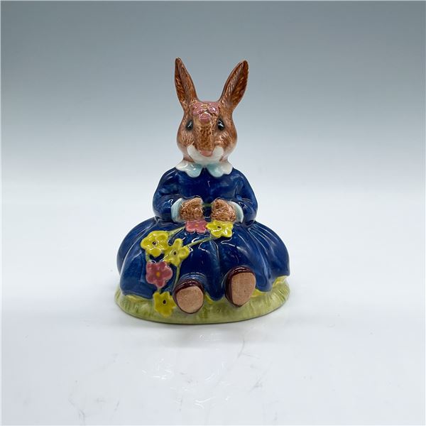 Royal Doulton Bunnykins Figurine, Daisie Springtime DB7
