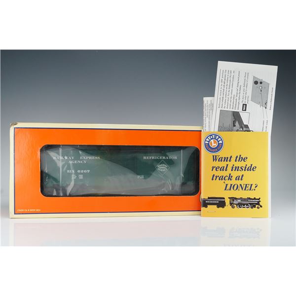 Lionel O Gauge Boxcar, Railway Express Agency 6267, with Box