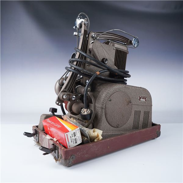 Ampro Super Stylist 8 Projector with Case