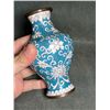 Image 5 : Cloisonné Enamel Small Vase with White Lotus Scrolls on Turquoise Ground