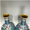 Image 5 : Pair of Qing Dynasty Cloisonné Vases with Floral Scrolls and “Fu Shou” Characters