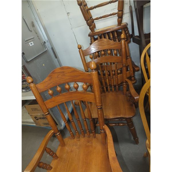 4 Wooden Chairs