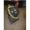 Image 1 : Dewalt 10 gal Shop Vac