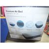 Image 1 : Queen Sized Air Mattress