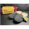 Image 2 : 1 Pair of Ultraideas Women's Cozy Memory Foam Slippers (Fleece-Lined) Rubber Sole - Size XL - New