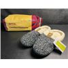 Image 2 : 1 Pair of Ultraideas Women's Cozy Memory Foam Slippers (Fleece-Lined) Rubber Sole - Size XL - New