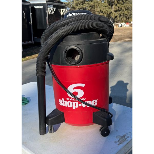 SHOP-VAC 6-GALLON VACUUM