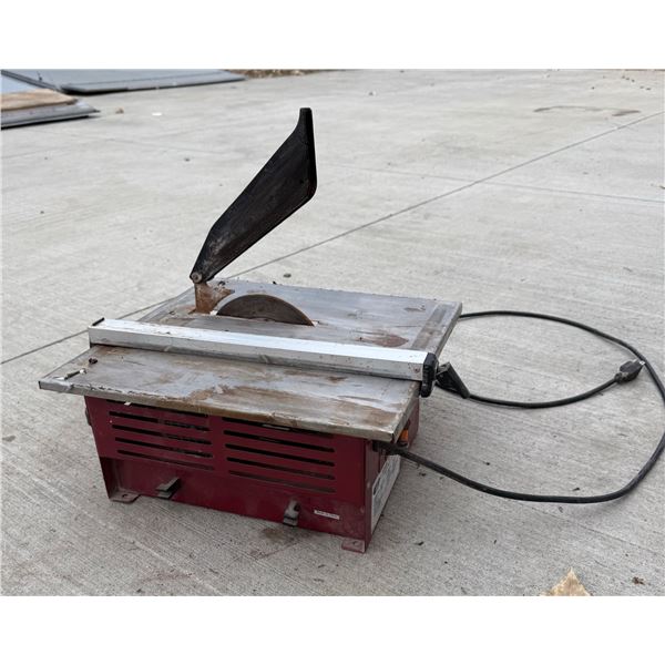 FLOR-CRAFT BENCH TOP 7-IN WET TILE SAW - WORKS!