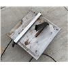 Image 4 : FLOR-CRAFT BENCH TOP 7-IN WET TILE SAW - WORKS!