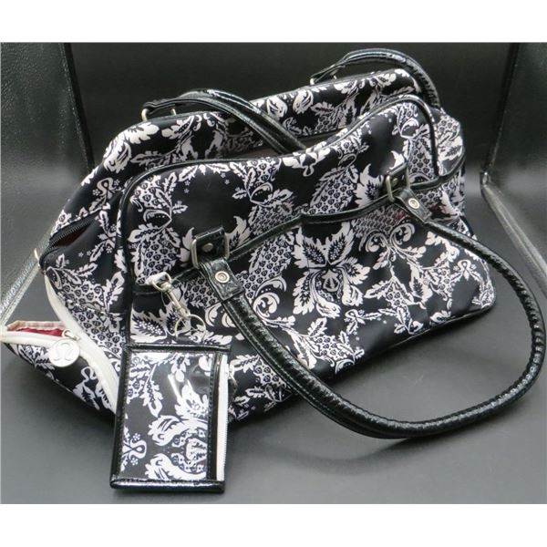 Lululemon Limited Edition Gym Black and White Handbag -- Like New --- Retails $200+