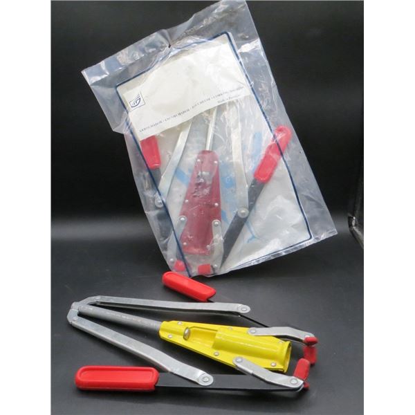 Lot of 2 Wine Bottle Corkers 1 new & 1 used