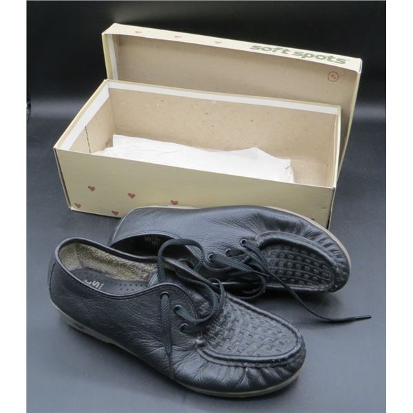 Ladies Soft Spots Leather Lace Up Walking Shoes Size 8.5