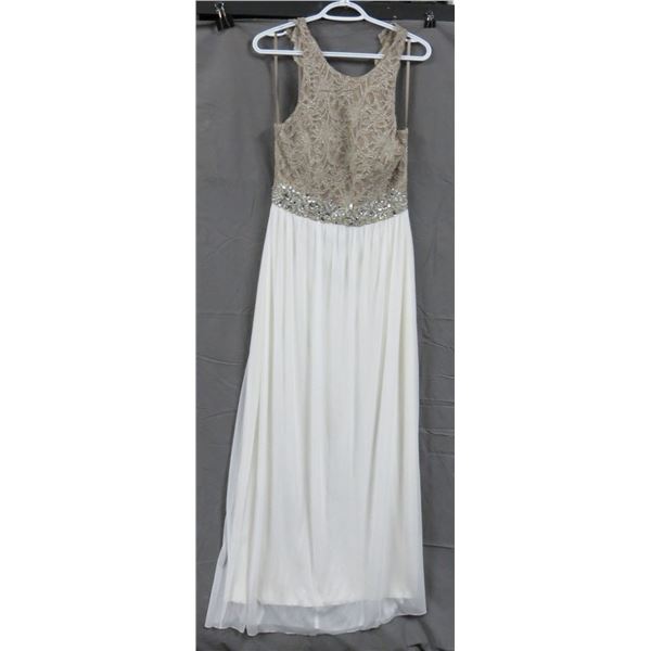 New City Triangles Ladies Fashion Dress Size 11 Retails $99.99