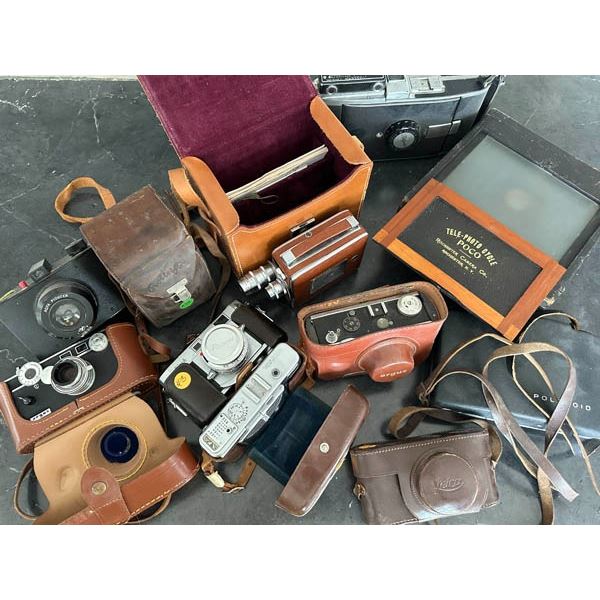 Antique and vintage cameras, 1897-1967, a group of 23