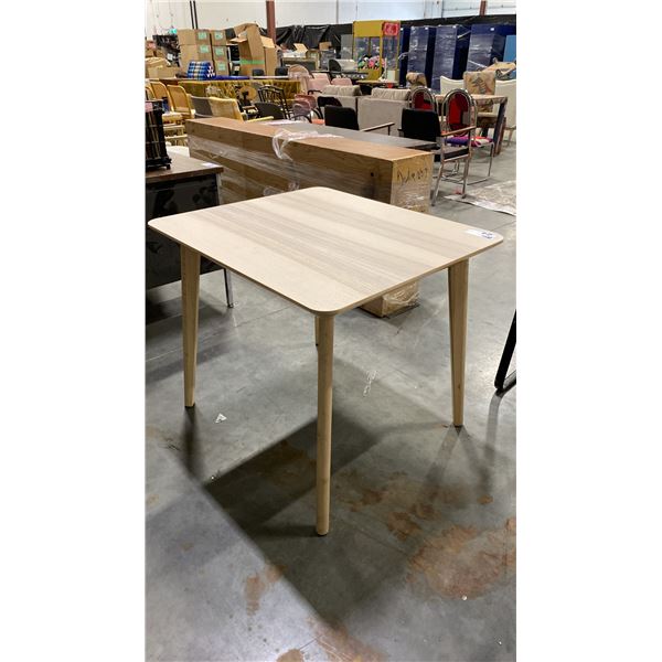 LIGHT WOODEN DINING TABLE