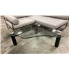 Image 3 : 3/4" GLASS TOP COFFEE TABLE