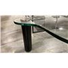 Image 4 : 3/4" GLASS TOP COFFEE TABLE