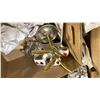 Image 3 : PALLET OF SET DEC PROPS/DECORATIONS - GLASSWARE, TABLE LAMPS, BAMBOO LANTERNS, & MORE