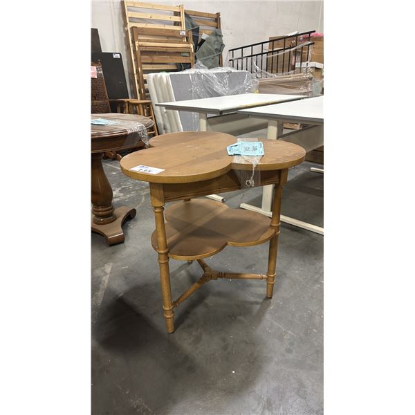 TWO TIER CLOVER SHAPED ACCENT TABLE