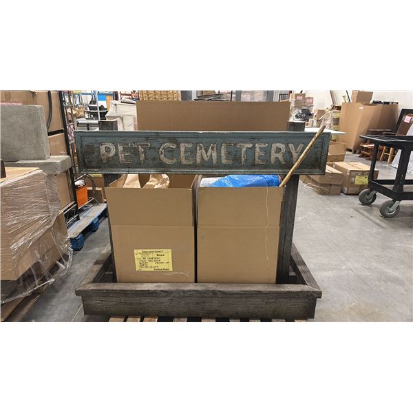PALLET OF SET DEC PROPS/DECORATIONS - 'PET CEMETERY' SIGN, BIRDHOUSE, FAKE FLOWERS & MORE *MUST