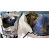 Image 5 : SHELF OF MENS & WOMENS SHOES IN VARIOUS SIZES, ASSORTED CLOTHING, HATS & MORE
