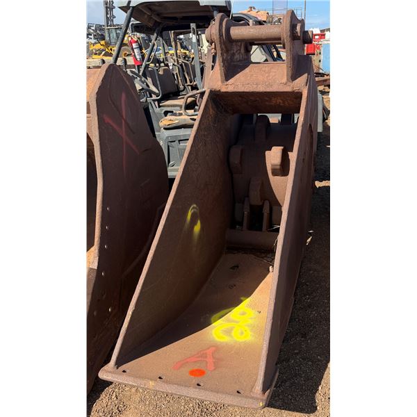 (ZA273) Felco Roller Bucket for 225 Excavator, 18" Mounting Bracket, 24"W