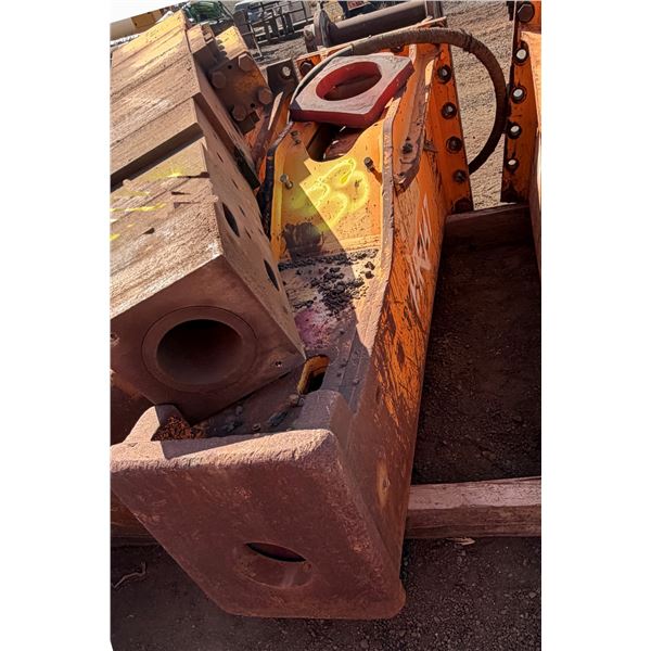 (HR137) 2015 NPK GH18 Hydraulic Hammer 23"W