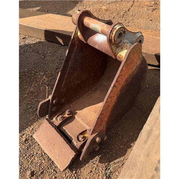 Heavy-Duty Backhoe Bucket 6" Mounting Bracket, 10"W