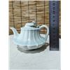 Image 3 : Ru-Style Celadon Teapot with Melon-Rib Design