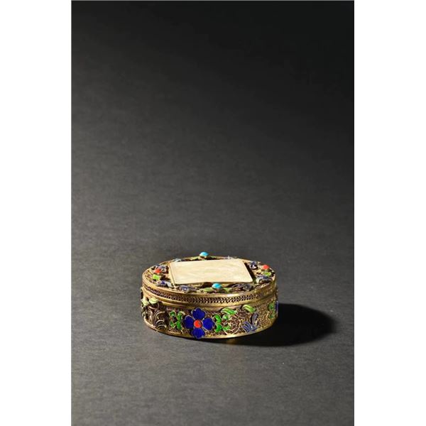 Jingtailan-Inspired Box with Intricate Carving