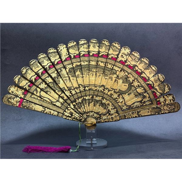 Qing Dynasty Lacquered Export Fan with Canton Thirteen Factories Scene