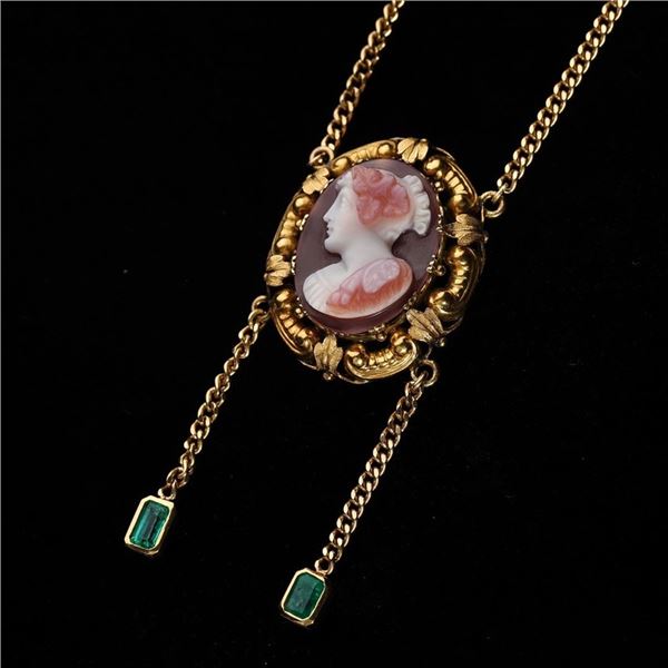 French Napoleon III Era Cameo Necklace in Bicolored Agate and Gold