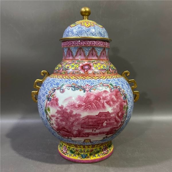 Qianlong Period Blue Floral Open-Window Iron Red Landscape Lidded Vase