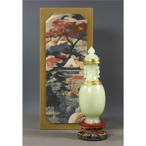 Hetian Jade Vase with Golden Handles