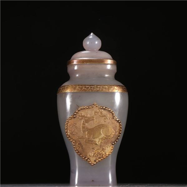 Agate Gilded Reclining Deer Pattern Bottle