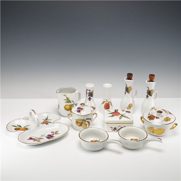 11pc Royal Worchester Evesham Gold Ceramic & Bone China Dinnerware