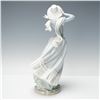 Image 2 : Lladro Sculpture, Spring Breeze 1004936