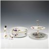 Image 1 : 4pc Royal Worcester Porcelain Two Tiered Serving Tray & Bowl, Evesham
