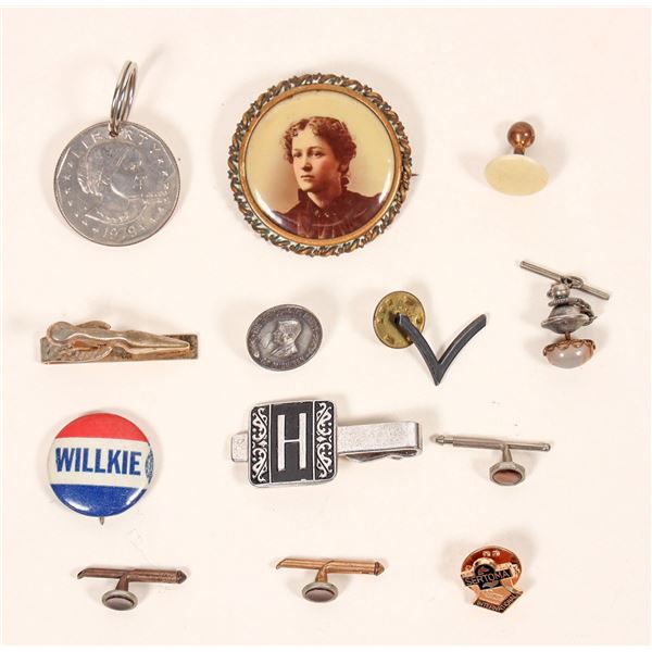 Assorted Pins and Buttons [192104]