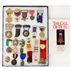 Image 1 : Military Badge Collection & Guide Book [205562]