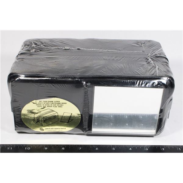 NEW LEATHER TOILETRY CARRY BAG