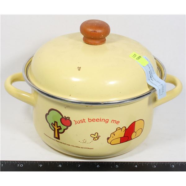 WINNIE THE POOH POT WITH LID