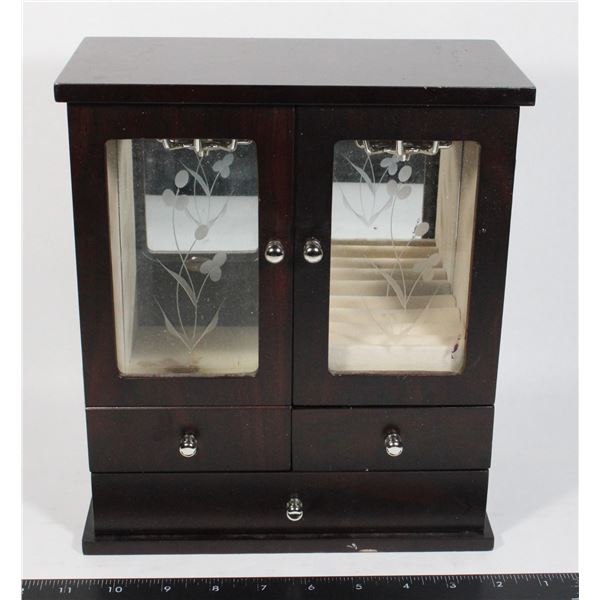 JEWELRY BOX